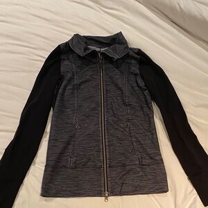 Lululemon woman’s jacket